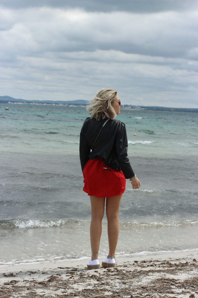 ootd-Look-outfit-Mallorca-Beach-Summer-Dress-Summerdress-Fashion-Ivyrevel-Superga-Zara-Fashionblog-Modeblog-Blogger-Blog-Mode-Lauralamode-Munich-Muenechen